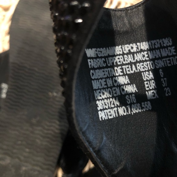 Women’s black sequins thong side buckle sandals in size 6 - Picture 4 of 5